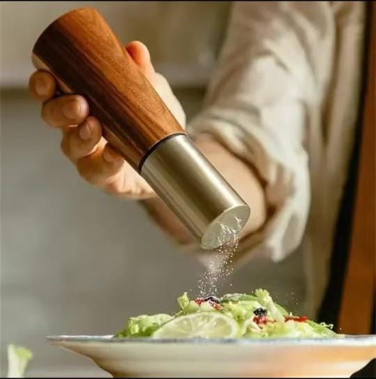 Luxury kitchen pepper and  salt grinder