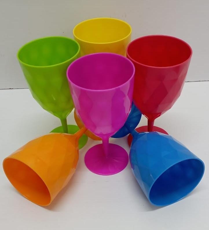 Wine glass plastic